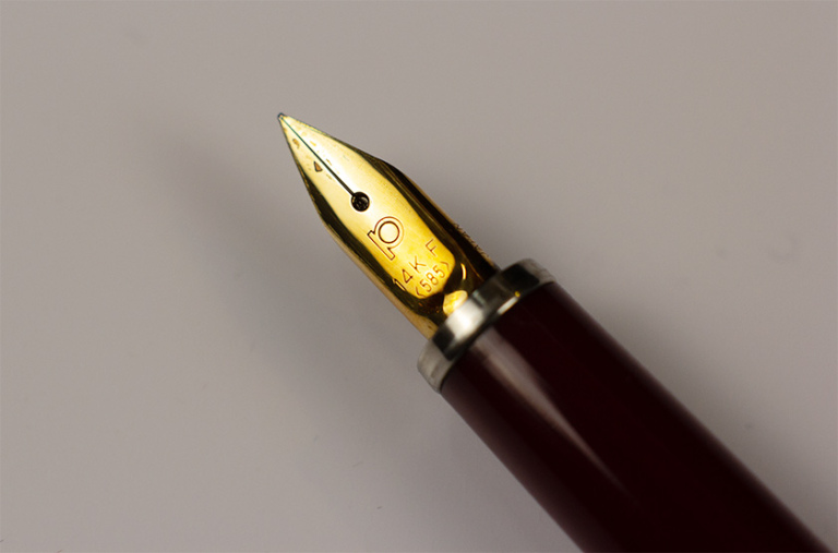 The nib of the Platinum PTL-5000a fountain pen